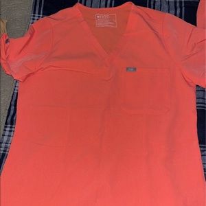 FIGS Scrub Set size Large Hot Coral